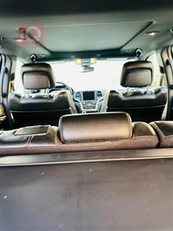 جیپ گراند شیرۆکی